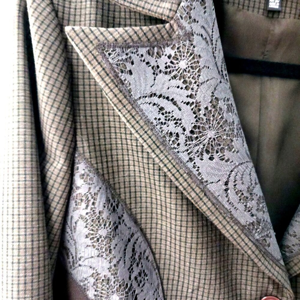 Le Chateau Womans Green Blazer size L Patterned Lace Embellishment Checkered - Picture 4 of 10